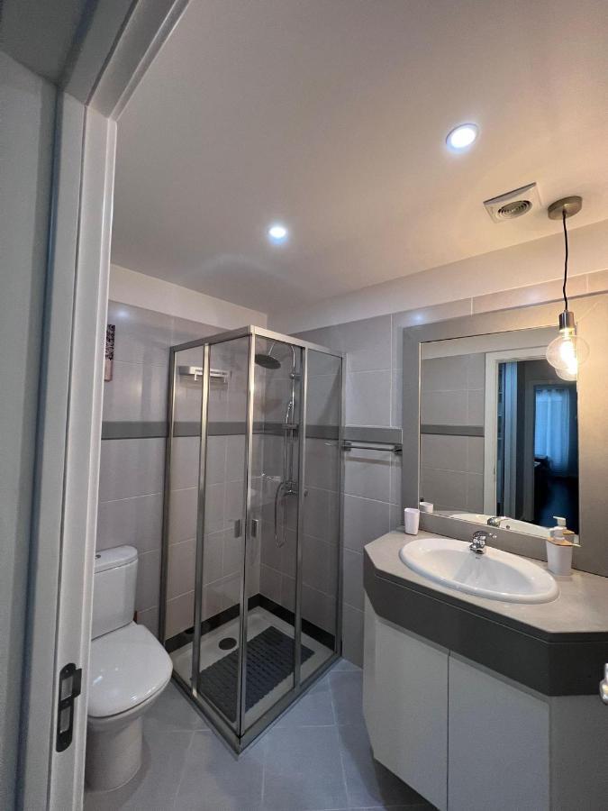 Cristinas 2 Bedroom Apartment Canico Екстериор снимка